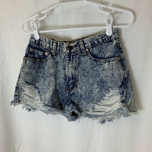Signature8 denim stone washed shorts size medium
